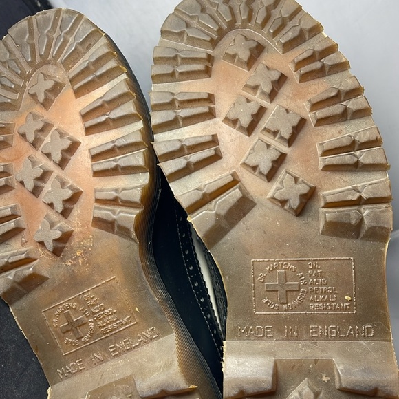 VINTAGE DR. MARTENS Black White Leather Wingtip Oxfords Made in England - Picture 12 of 13